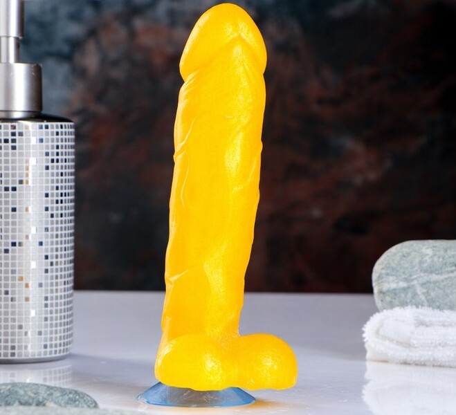 Фигурное мыло Фаворит на присоске 16 см золотое 175 г