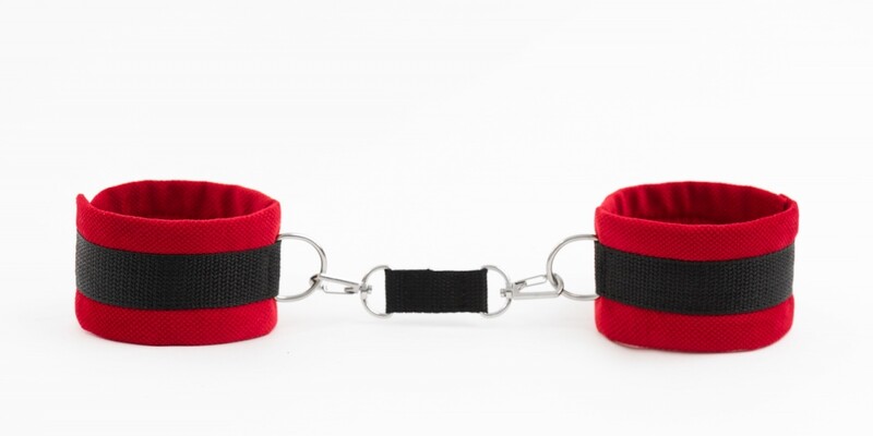 Оковы на ноги красные My rules