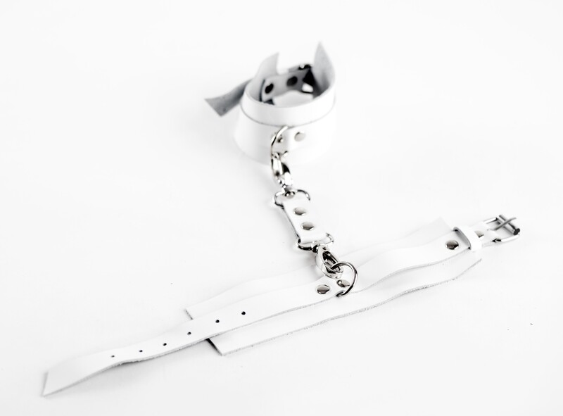 Оковы на ноги из натуральной кожи White