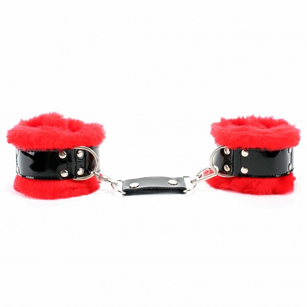 Оковы на ноги BDSM Light с красным мехом