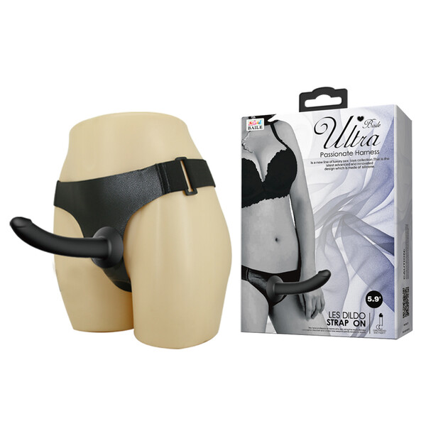 Страпон черного цвета на ремнях