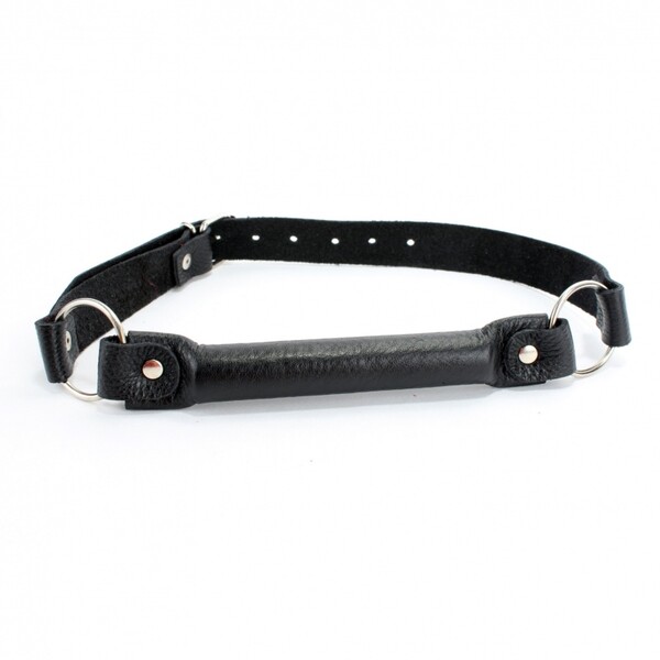 Кляп-трензель из чёрной кожи